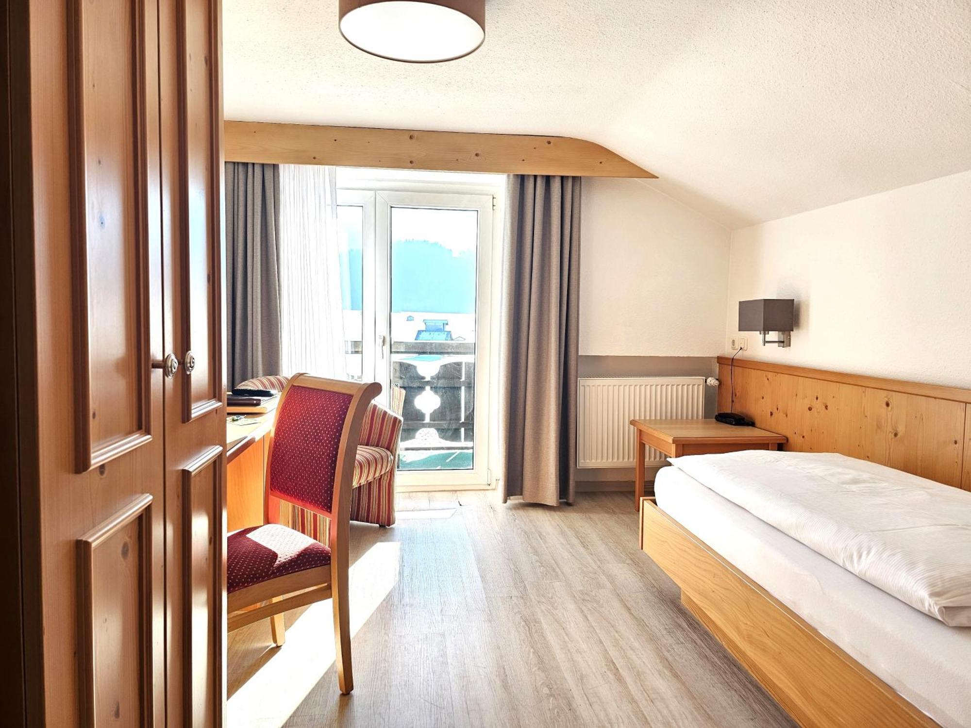 Hotel Cafe Fuggerhof Oberstdorf Exterior photo