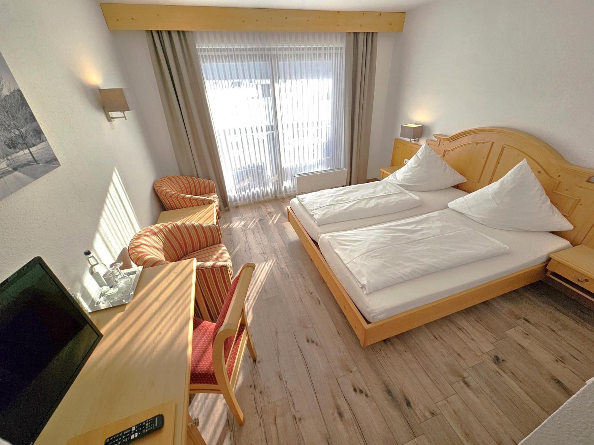 Hotel Cafe Fuggerhof Oberstdorf Exterior photo