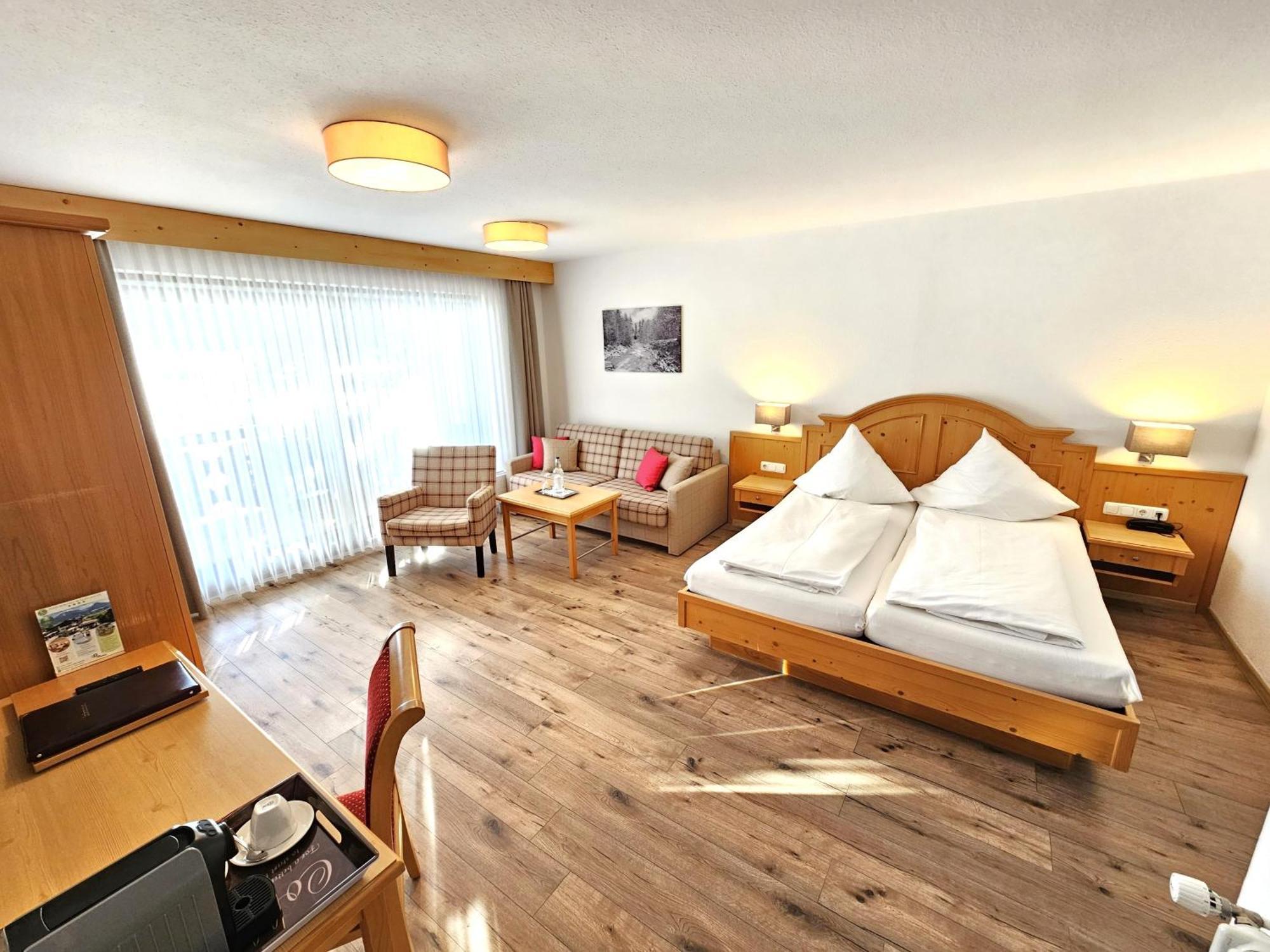 Hotel Cafe Fuggerhof Oberstdorf Exterior photo